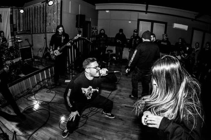 Gassed assina com a Uprising Records e apresenta o single “THE HAND”