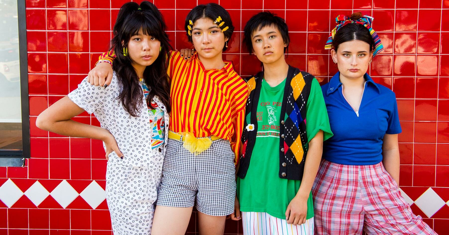 The Linda Lindas lança o terceiro álbum Gotta Get Out