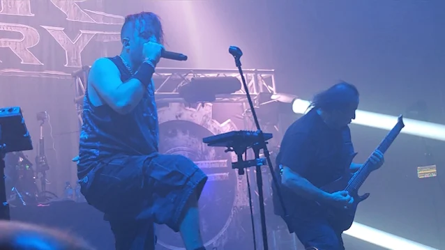 Fear Factory estreia “Roboticist” ao vivo na abertura da turnê europeia