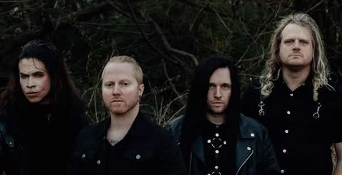A Skylit Drive assina com a Vaux Records e lança ‘Half Hearted’