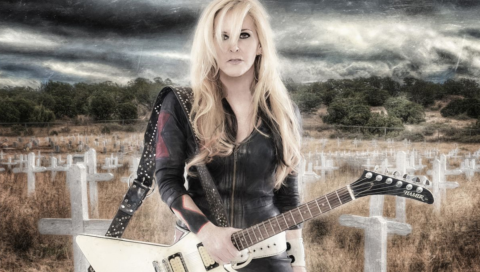 Lita Ford assina com Frontiers e anuncia o single Dracula