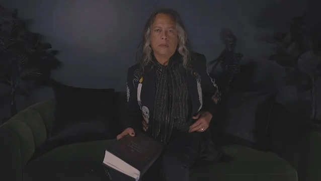Kirk Hammett, do Metallica, apresenta leitura de O Corvo, de Edgar Allan Poe